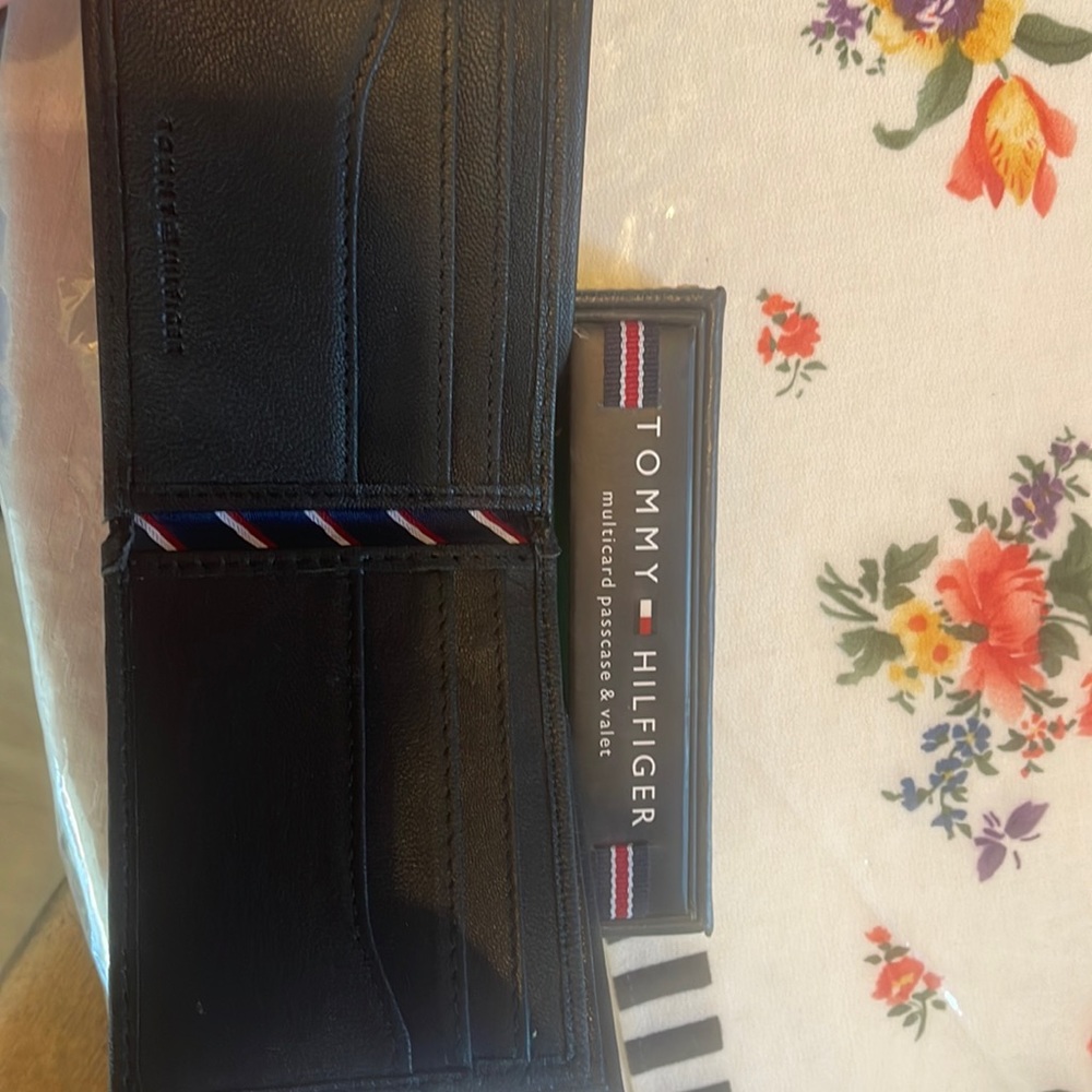 Tommy wallet
